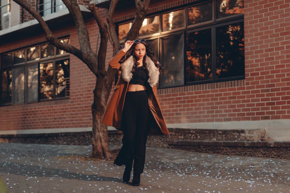 10-Piece Capsule Wardrobe for Travel: Build It in 30 Minutes