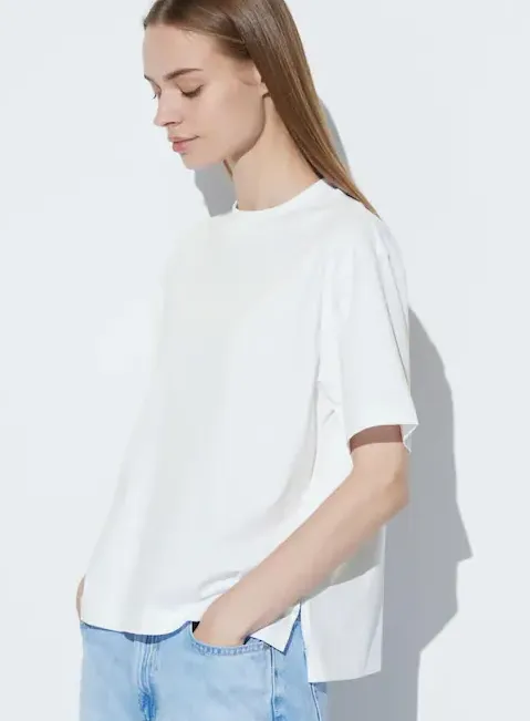 Really good basic white t-shirts