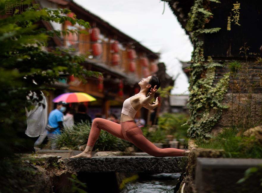 Lululemon Align vs. Athleta Salutation: Which Legging Holds Up Better?
