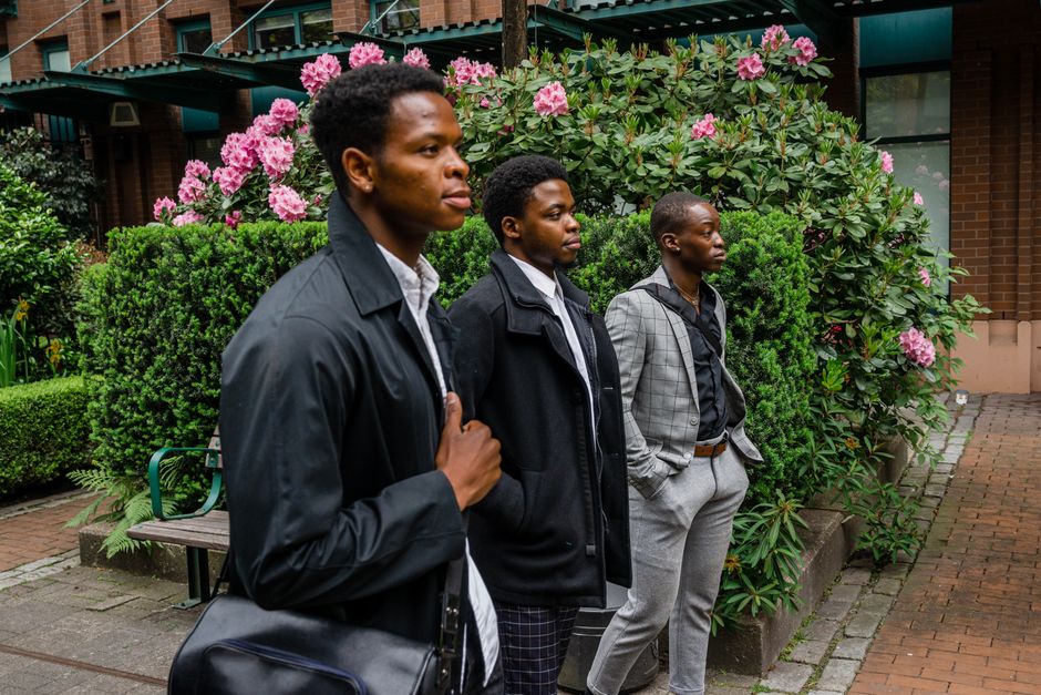 Non-Black Work Trousers: 9 Chic Work Trousers That Aren’t Black (Office-Appropriate for 2026)
